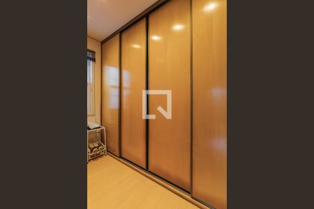 Suíte de casa de condomínio à venda com 3 quartos, 260m² em Boa Vista, Porto Alegre