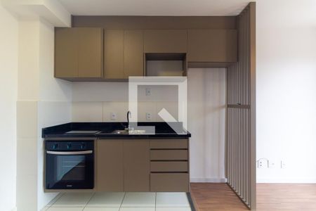 Cozinha de apartamento para alugar com 1 quarto, 30m² em Vila Ema, São Paulo