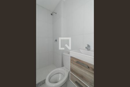 Banheiro da Suíte de apartamento à venda com 2 quartos, 52m² em Floresta, Porto Alegre