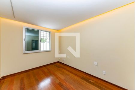 Suíte de apartamento para alugar com 4 quartos, 179m² em Barroca, Belo Horizonte