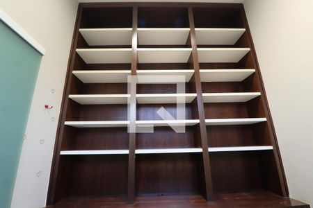 Escritório de casa de condomínio para alugar com 4 quartos, 250m² em Morada da Colina, Uberlândia