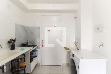 Sala - Cozinha de apartamento para alugar com 2 quartos, 60m² em Vila Carmosina, São Paulo