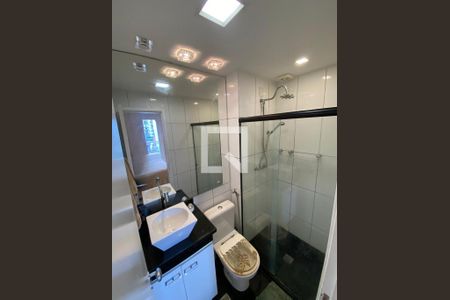 Banheiro de apartamento para alugar com 3 quartos, 64m² em Freguesia (Jacarepaguá), Rio de Janeiro