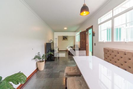 Sala de casa à venda com 3 quartos, 170m² em Vila Indiana, São Paulo