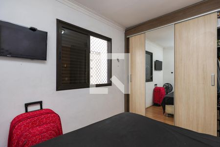 Suíte de apartamento à venda com 2 quartos, 74m² em Jardim Maria Rosa, Taboão da Serra