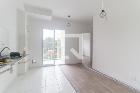 Sala/Cozinha de apartamento para alugar com 2 quartos, 42m² em Vila Varela, Poá