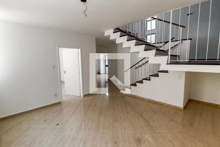 Sala 1 de casa para alugar com 4 quartos, 430m² em Fazenda Morumbi, São Paulo