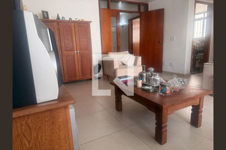 Sala de casa de condomínio à venda com 3 quartos, 234m² em Indianópolis, São Paulo
