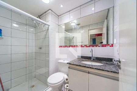 Banheiro  de apartamento à venda com 2 quartos, 49m² em Vila Pires, Santo André