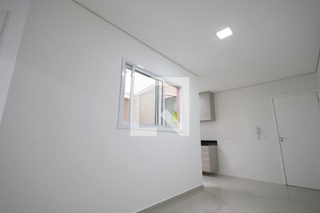 Sala de apartamento para alugar com 2 quartos, 40m² em Vila Scarpelli, Santo André