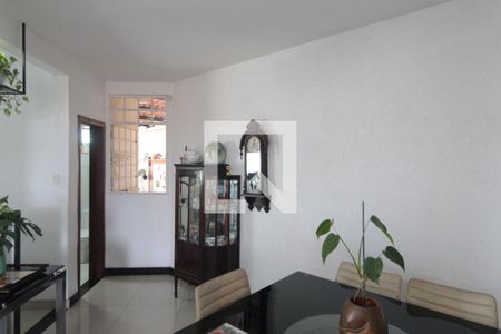 Sala de casa à venda com 4 quartos, 245m² em São João Batista, Belo Horizonte