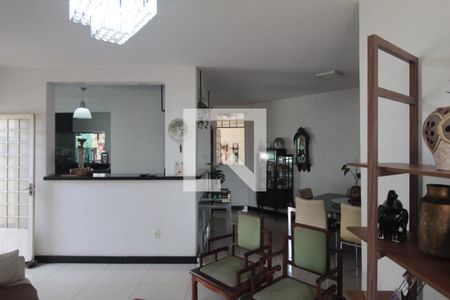 Sala de casa à venda com 4 quartos, 245m² em São João Batista, Belo Horizonte