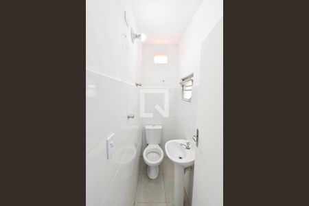 Banheiro de kitnet/studio para alugar com 1 quarto, 25m² em Capitão Braz, São Paulo