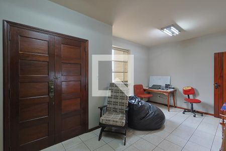 Casa para alugar com 6 quartos, 772m² em Carlos Prates, Belo Horizonte