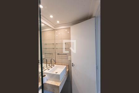 Banheiro da Suíte de apartamento à venda com 3 quartos, 45m² em Jardim Nova Europa, Campinas