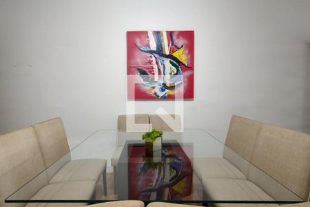 Sala de apartamento para alugar com 2 quartos, 84m² em Guilhermina, Praia Grande