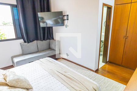 Quarto 1/ closet/ suite de casa para alugar com 4 quartos, 300m² em Floramar, Belo Horizonte