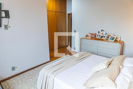 Quarto 1/ closet/ suite de casa para alugar com 4 quartos, 300m² em Floramar, Belo Horizonte