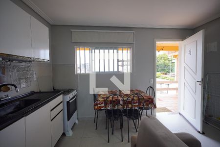 Sala - Cozinha de apartamento para alugar com 1 quarto, 36m² em Ingleses do Rio Vermelho, Florianópolis