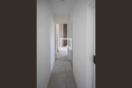 Corredor de apartamento para alugar com 2 quartos, 51m² em Vila Antonieta, São Paulo