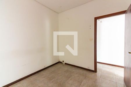 Quarto 2 de casa à venda com 6 quartos, 250m² em Km 18, Osasco