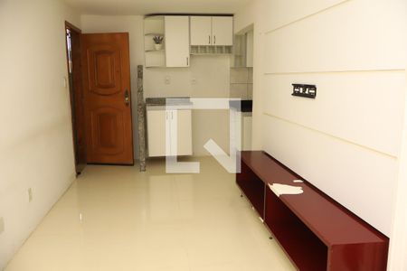 Sala de apartamento para alugar com 2 quartos, 60m² em Vale dos Lagos, Salvador
