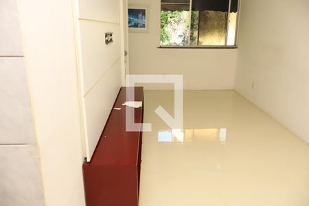 Sala de apartamento para alugar com 2 quartos, 60m² em Vale dos Lagos, Salvador