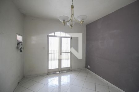 Suíte de casa para alugar com 2 quartos, 200m² em Centro, Mesquita
