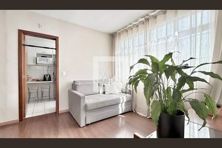 Apartamento à venda com 2 quartos, 66m² em Santa Efigênia, Belo Horizonte
