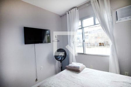 Quarto 2 de apartamento para alugar com 2 quartos, 60m² em Cordovil, Rio de Janeiro