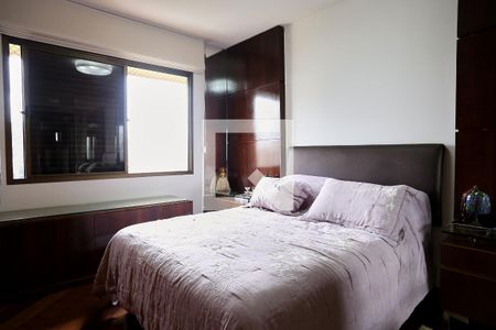 Suíte de apartamento à venda com 4 quartos, 320m² em Funcionários, Belo Horizonte