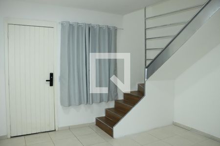 Casa de Condomínio para alugar com 2 quartos, 73m² em Bairro Jardim Nossa Senhora das Graças, Cotia
