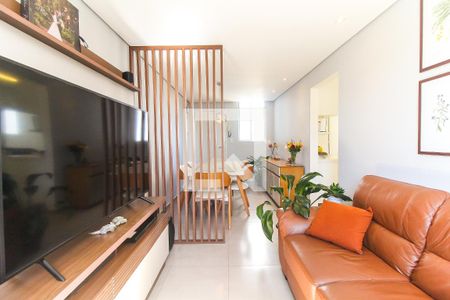 Sala de apartamento à venda com 2 quartos, 57m² em Conjunto Residencial José Bonifácio, São Paulo