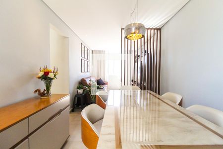 Sala de apartamento à venda com 2 quartos, 57m² em Conjunto Residencial José Bonifácio, São Paulo