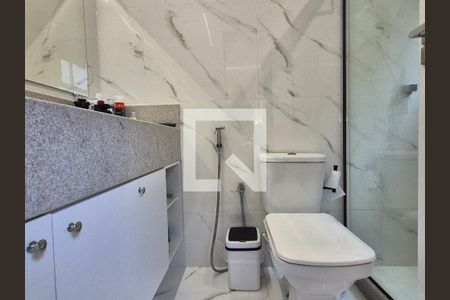 Suíte  de casa de condomínio à venda com 4 quartos, 190m² em Vargem Pequena, Rio de Janeiro