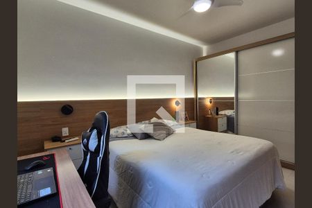 Suíte  de casa de condomínio à venda com 4 quartos, 190m² em Vargem Pequena, Rio de Janeiro