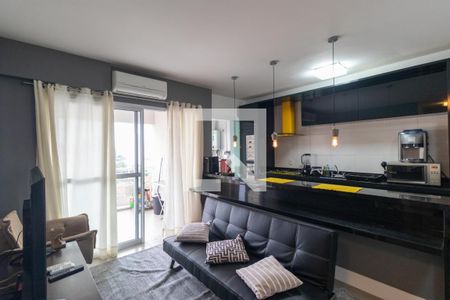 Sala de apartamento à venda com 2 quartos, 67m² em Cambuí, Campinas