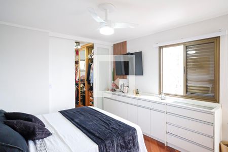 Suíte de apartamento à venda com 4 quartos, 140m² em Santo Antônio, São Caetano do Sul