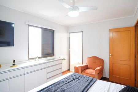 Suíte de apartamento à venda com 4 quartos, 140m² em Santo Antônio, São Caetano do Sul