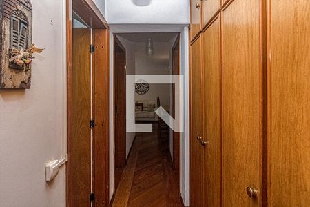 corredor para os cômodos_2 de apartamento à venda com 3 quartos, 93m² em Vila Gumercindo, São Paulo