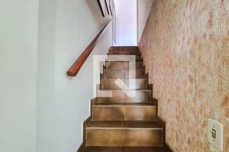 Corredor de casa para alugar com 3 quartos, 157m² em Conjunto Residencial Brasilia, São Bernardo do Campo