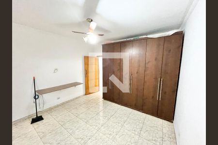 Quarto 1 de casa para alugar com 2 quartos, 98m² em Vila Prado, São Paulo