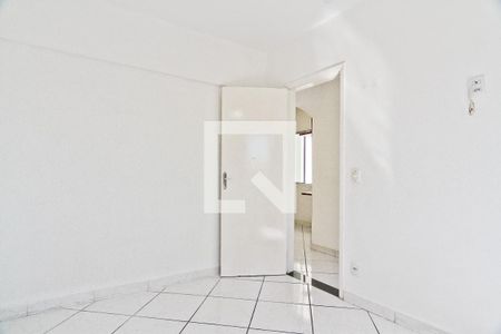 Quarto 1 de apartamento para alugar com 2 quartos, 65m² em Parque Maria Domitila, São Paulo