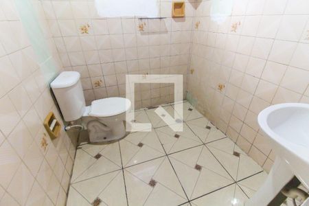 Banheiro de casa para alugar com 1 quarto, 53m² em Parque Guaianazes, São Paulo