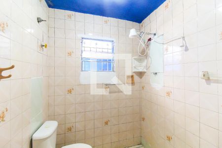 Banheiro de casa para alugar com 1 quarto, 53m² em Parque Guaianazes, São Paulo