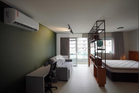 Sala de kitnet/studio para alugar com 1 quarto, 45m² em Coloninha, Florianópolis