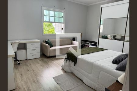 Casa à venda com 3 quartos, 195m² em Vila Camilópolis, Santo André