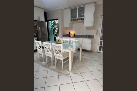 Casa à venda com 3 quartos, 195m² em Vila Camilópolis, Santo André