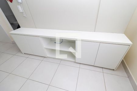 Sala/Cozinha de apartamento para alugar com 2 quartos, 32m² em Vila Carmosina, São Paulo