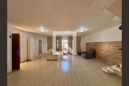 Sala de casa para alugar com 3 quartos, 218m² em Nova Piraju, São Paulo